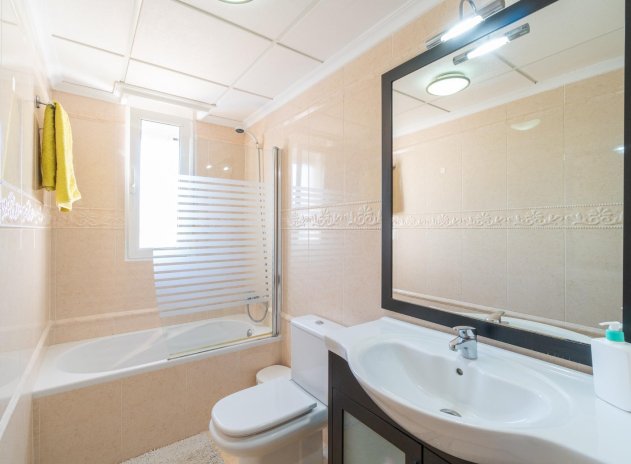 Herverkoop - Villa - Torrevieja - La Mata