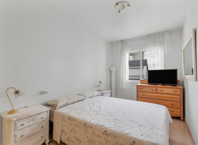 Resale - Apartment / Flat * - Torrevieja *