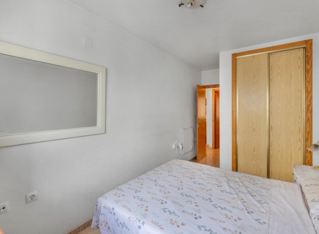 Resale - Apartment / Flat * - Torrevieja *