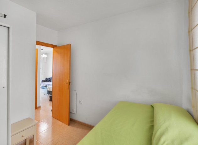 Resale - Apartment / Flat * - Torrevieja *