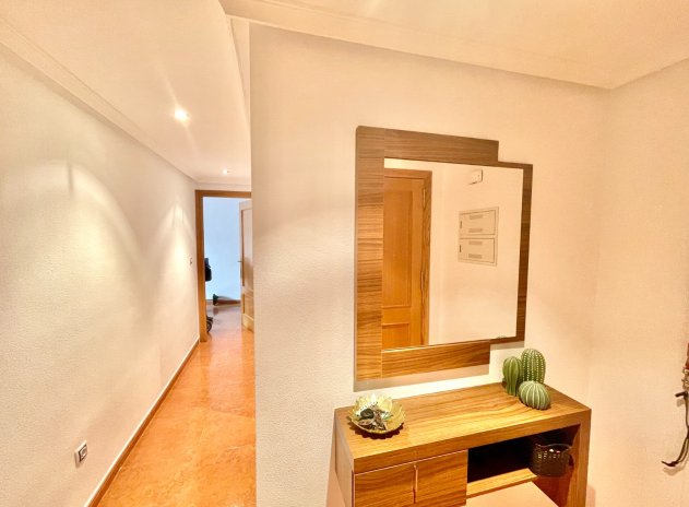 Herverkoop - Appartement - Catral - pueblo