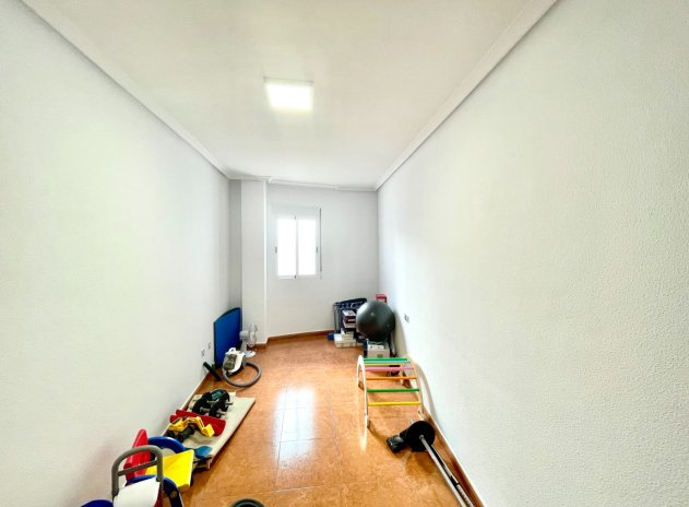 Herverkoop - Appartement - Catral - pueblo