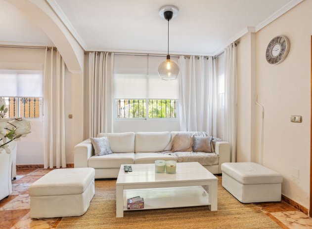 Resale - Villa * - Lomas de Cabo Roig *