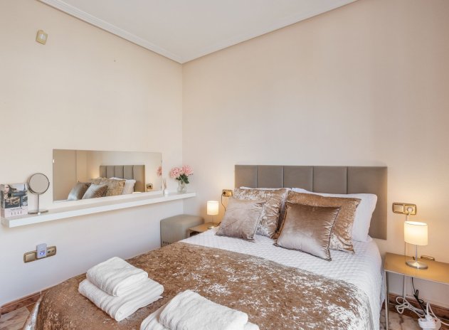 Resale - Villa * - Lomas de Cabo Roig *