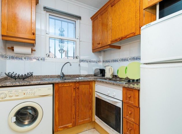 Resale - Apartment / Flat * - Torrevieja *