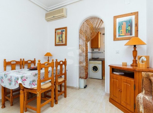 Resale - Apartment / Flat * - Torrevieja *