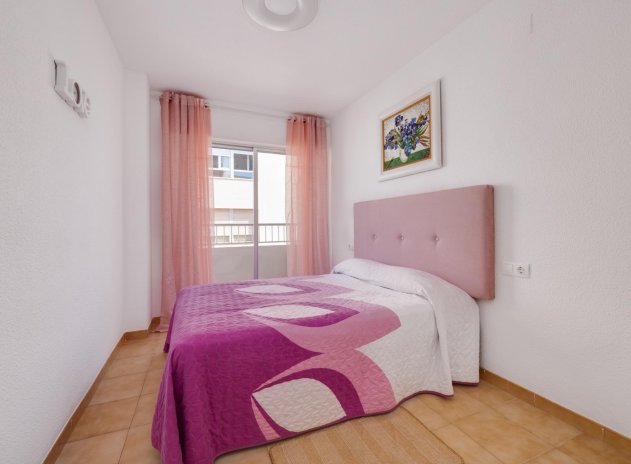 Resale - Apartment / Flat * - Torrevieja *
