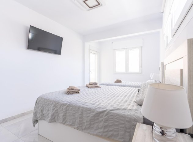 Herverkoop - Rijwoning - Torrevieja - Punta Prima