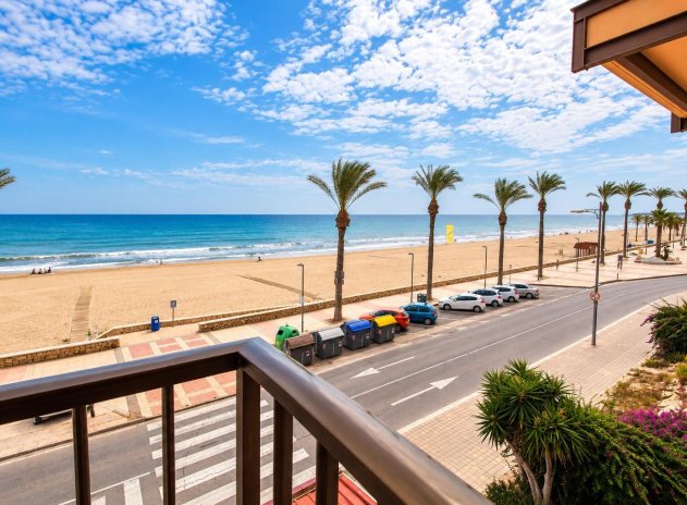 Resale - Apartment / Flat * - El Campello * - Playa Muchavista