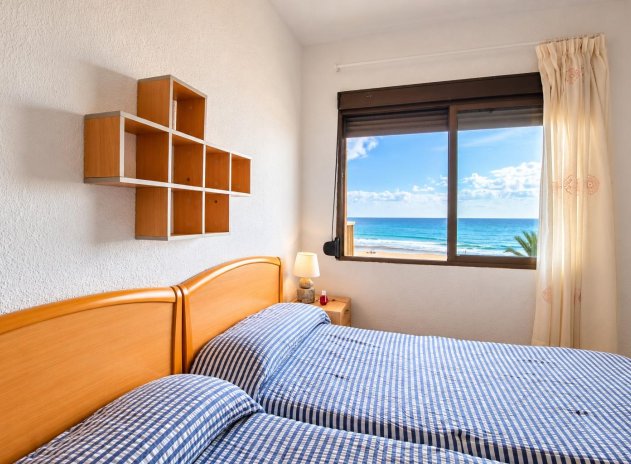 Resale - Apartment / Flat * - El Campello * - Playa Muchavista