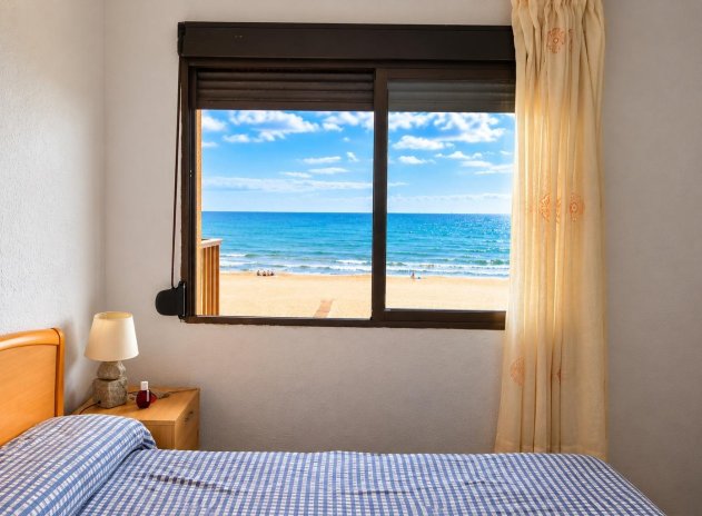 Resale - Apartment / Flat * - El Campello * - Playa Muchavista