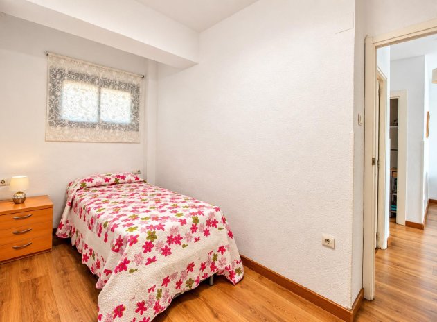 Resale - Apartment / Flat * - El Campello * - Playa Muchavista