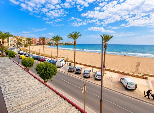 Resale - Apartment / Flat * - El Campello * - Playa Muchavista