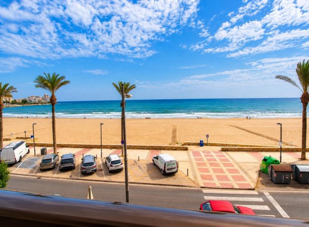 Resale - Apartment / Flat * - El Campello * - Playa Muchavista