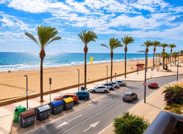 Resale - Apartment / Flat * - El Campello * - Playa Muchavista