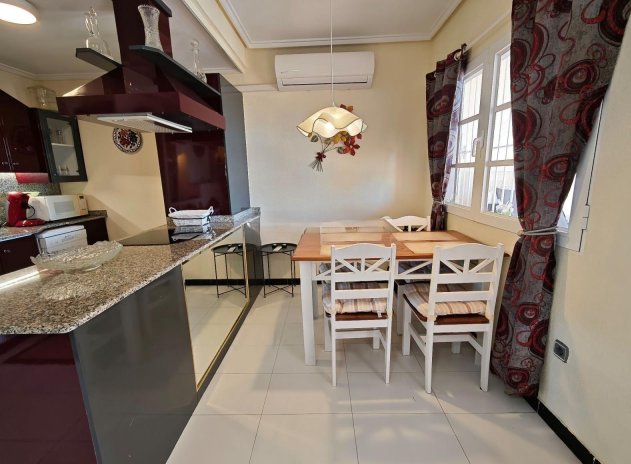 Revente - Appartement - Torrevieja - La Siesta