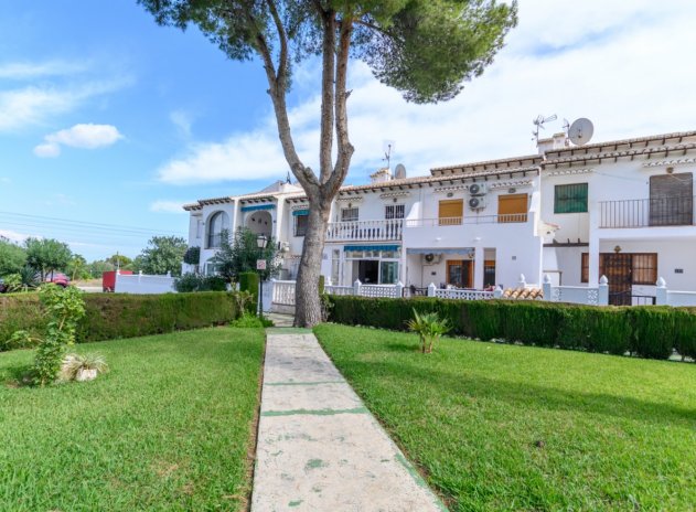 Herverkoop - Rijwoning - Torrevieja - Lago Jardín