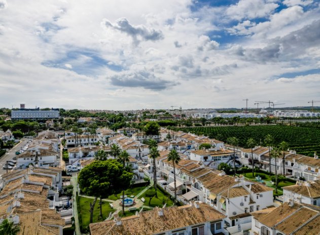 Herverkoop - Rijwoning - Torrevieja - Lago Jardín