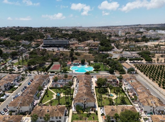 Herverkoop - Rijwoning - Torrevieja - Lago Jardín
