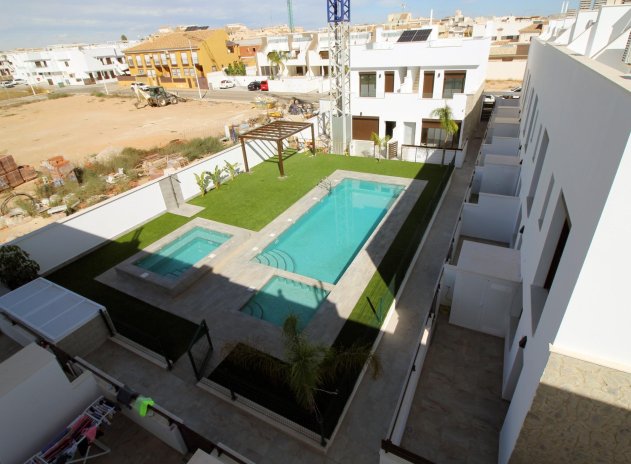 Obra nueva - Villa - Pilar de la Horadada