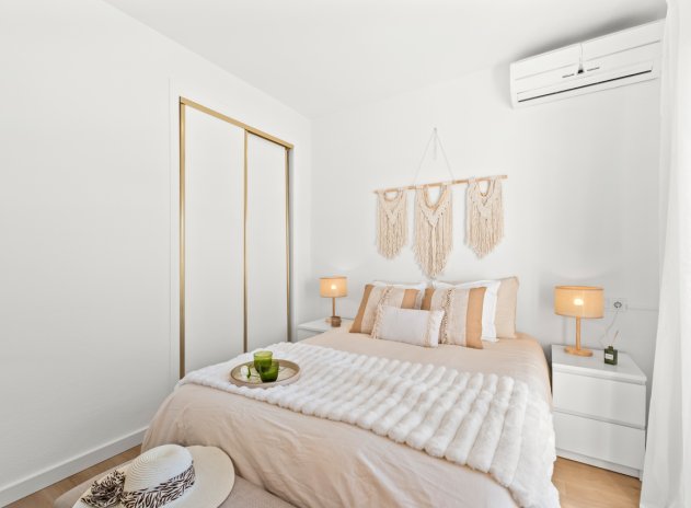 Reventa - Casa adosada - Villamartin - Villamartín