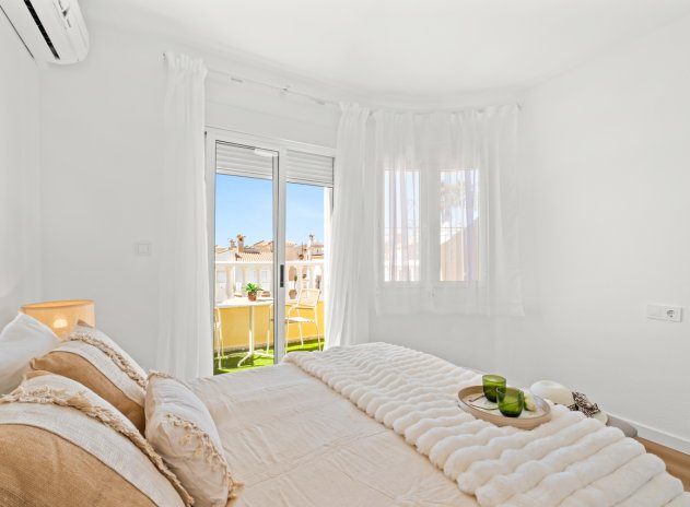 Reventa - Casa adosada - Villamartin - Villamartín