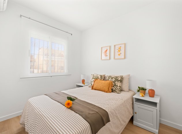 Reventa - Casa adosada - Villamartin - Villamartín