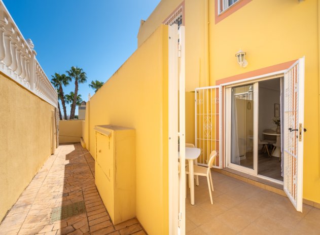 Reventa - Casa adosada - Villamartin - Villamartín