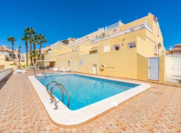 Reventa - Casa adosada - Villamartin - Villamartín