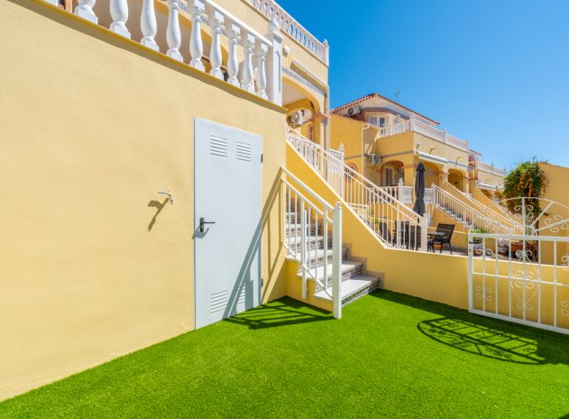 Reventa - Casa adosada - Villamartin - Villamartín