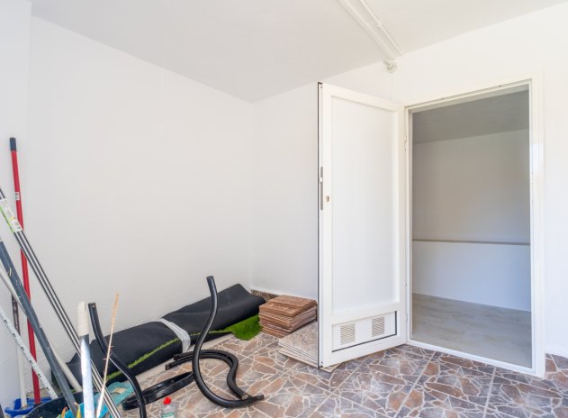 Reventa - Casa adosada - Villamartin - Villamartín