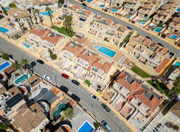 Reventa - Casa adosada - Villamartin - Villamartín