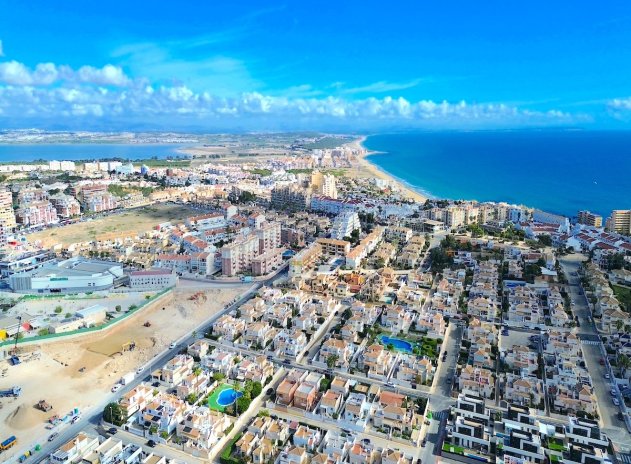 Resale - Apartment / Flat * - La Mata *