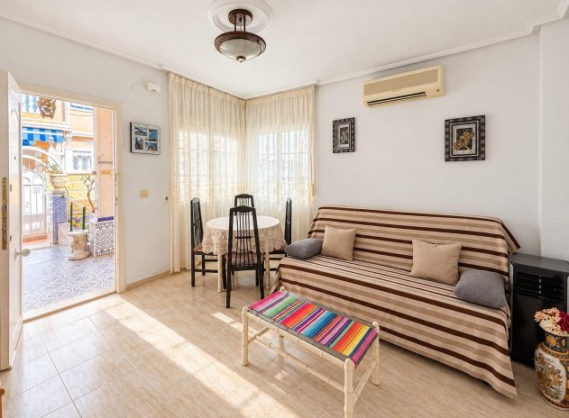 Resale - Apartment / Flat * - Torrevieja * - Torreblanca *