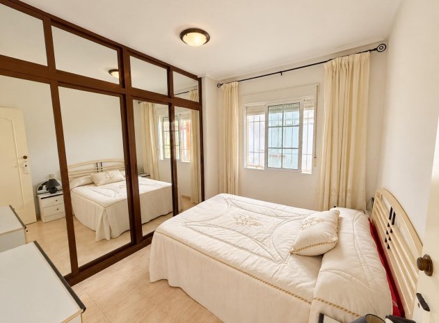 Resale - Apartment / Flat * - Torrevieja * - Torreblanca *