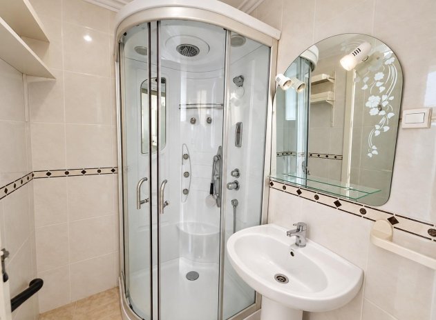 Resale - Apartment / Flat * - Torrevieja * - Torreblanca *