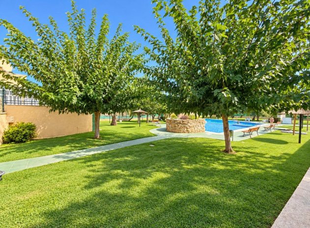 Resale - Apartment / Flat * - Torrevieja * - Torreblanca *