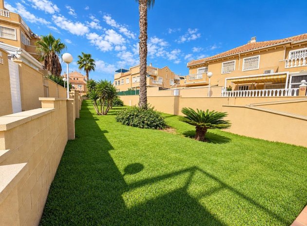 Resale - Apartment / Flat * - Torrevieja * - Torreblanca *