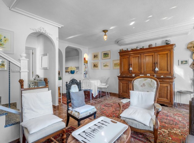 Resale - Villa * - Villamartin * - Costa Blanca