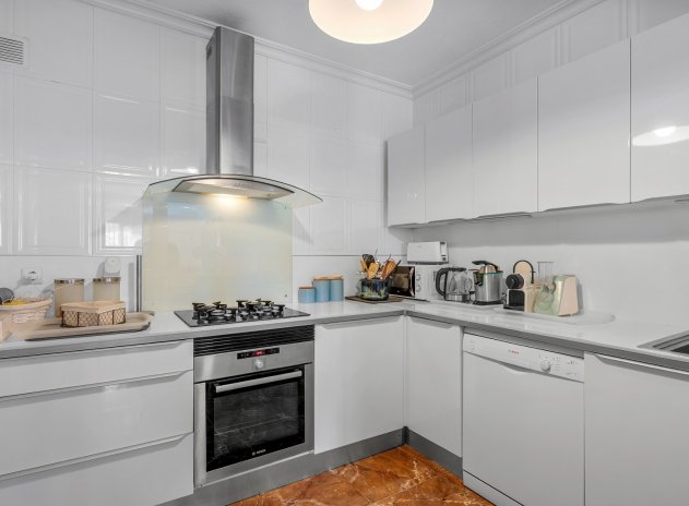 Resale - Villa * - Villamartin * - Costa Blanca