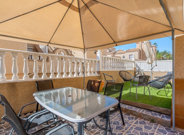 Resale - Villa * - Villamartin * - Costa Blanca