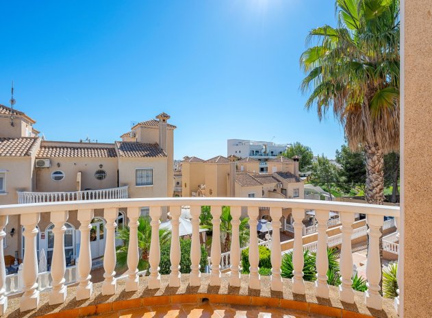 Resale - Villa * - Villamartin * - Costa Blanca