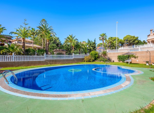 Resale - Villa * - Villamartin * - Costa Blanca
