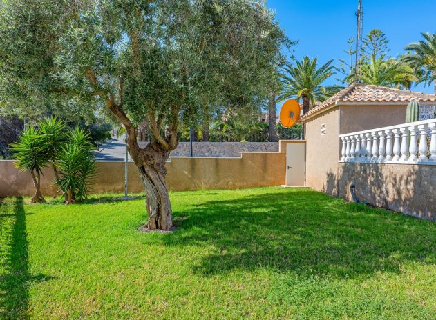 Resale - Villa * - Villamartin * - Costa Blanca
