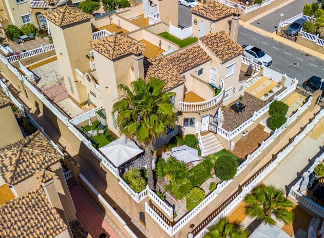 Resale - Villa * - Villamartin * - Costa Blanca