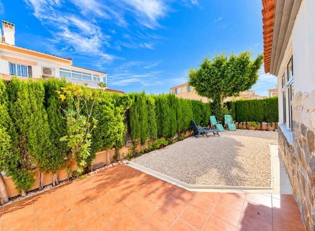 Herverkoop - Villa - Alicante - La Florida