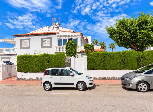 Herverkoop - Villa - Alicante - La Florida