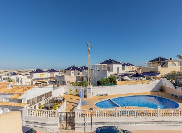 Resale - Apartment / Flat * - Torrevieja * - Los Balcones *