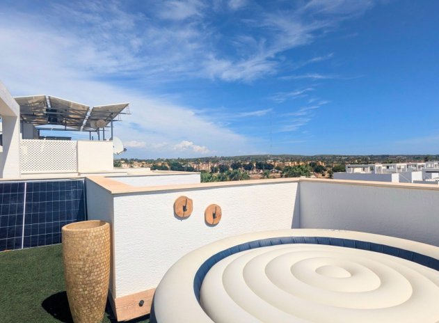 Resale - Apartment / Flat * - El Raso *