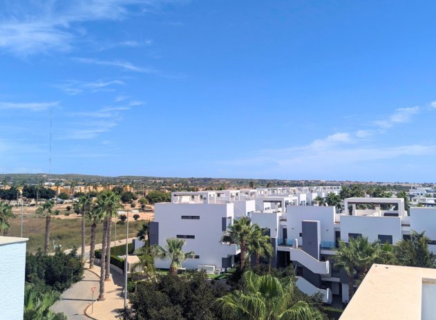 Resale - Apartment / Flat * - El Raso *